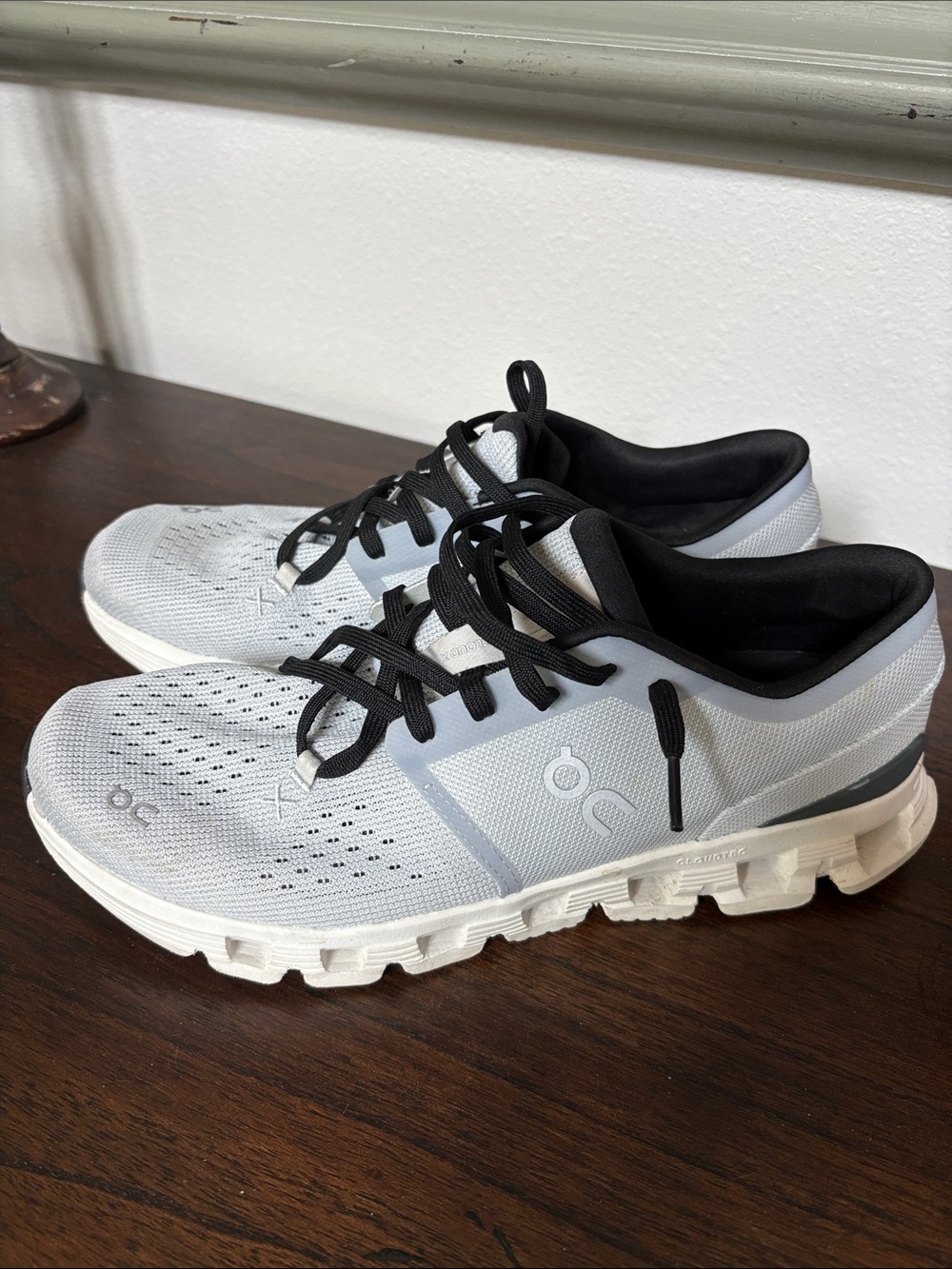 On - Cloud X 4 Glacier / Stone Running Shoes  size USM10